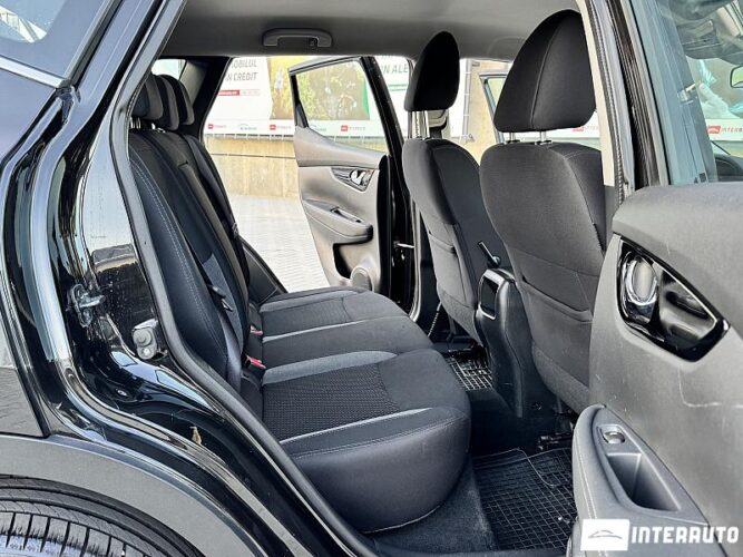 Nissan Qashqai 44 interauto-car