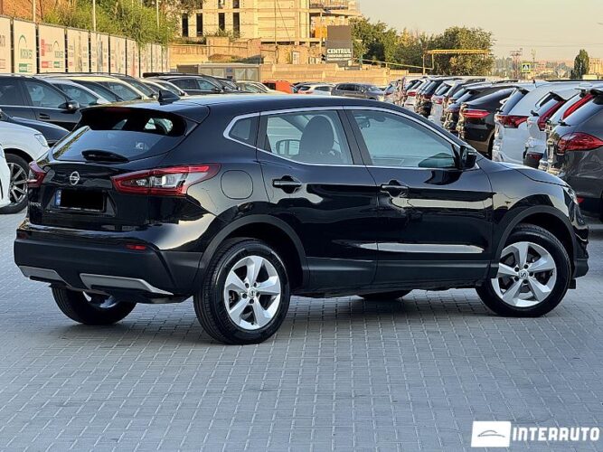 Nissan Qashqai 33 interauto-car