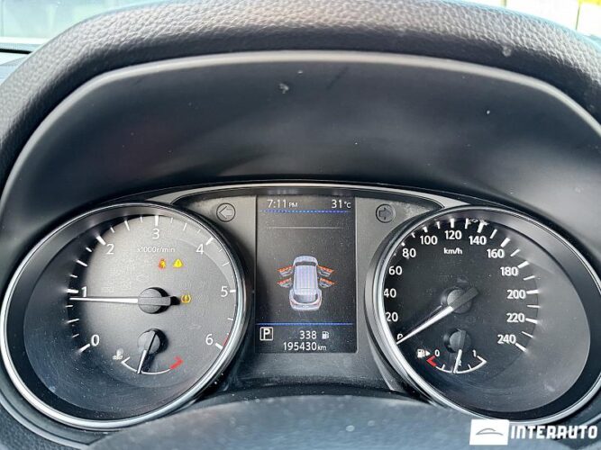 Nissan Qashqai 38 interauto-car