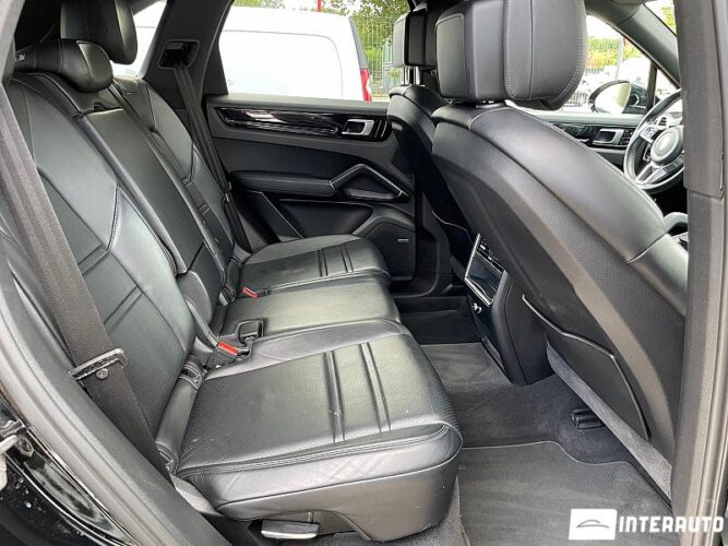 Porsche Cayenne 51 interauto-car