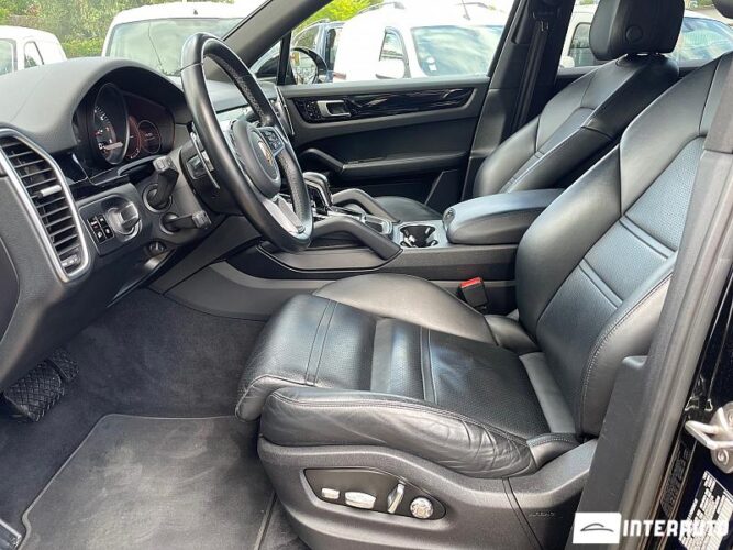 Porsche Cayenne 39 interauto-car