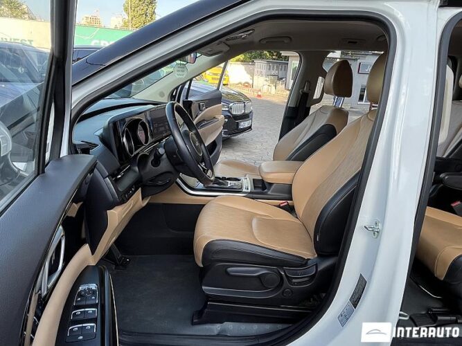 Kia Carnival 40 interauto-car