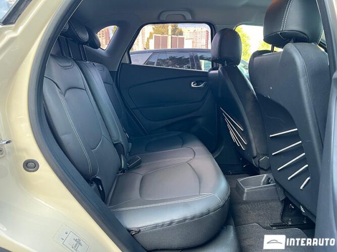 Renault Captur 43 interauto-car
