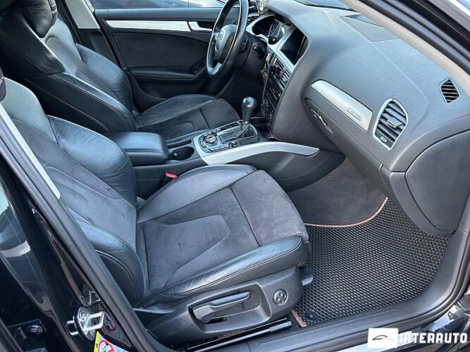 Audi A4 44 interauto-car