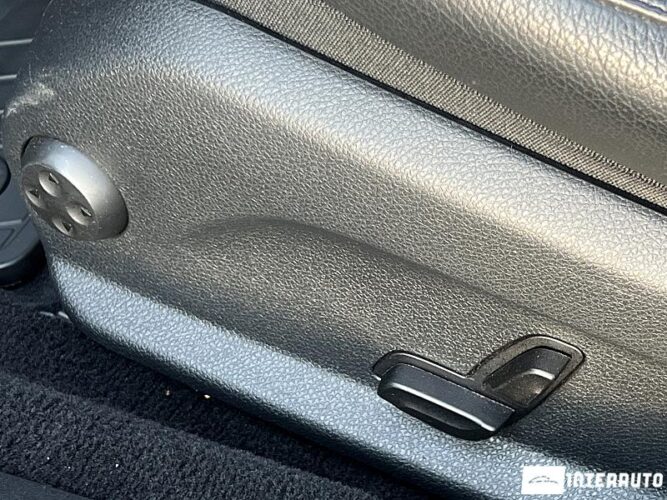 Mercedes E 220 52 interauto-car