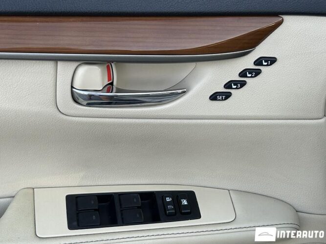 Lexus ES 300h 36 interauto-car