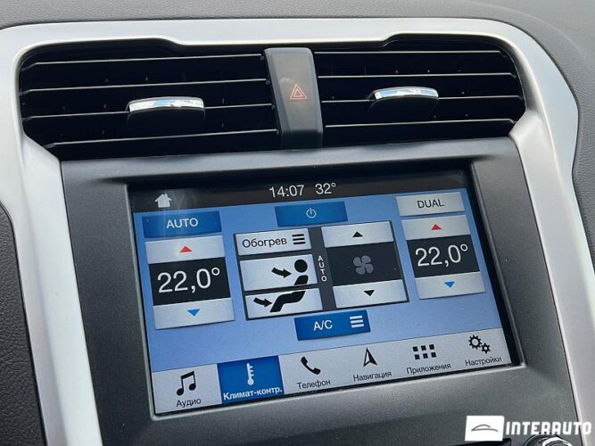 Ford Mondeo 39 interauto-car