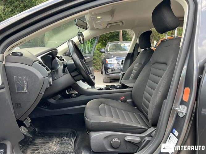 Ford Mondeo 33 interauto-car