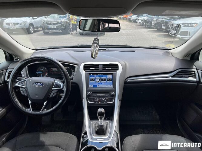 Ford Mondeo 35 interauto-car