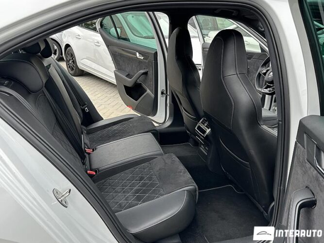 Skoda Superb 46 interauto-car