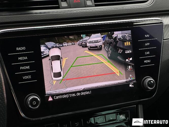Skoda Superb 42 interauto-car