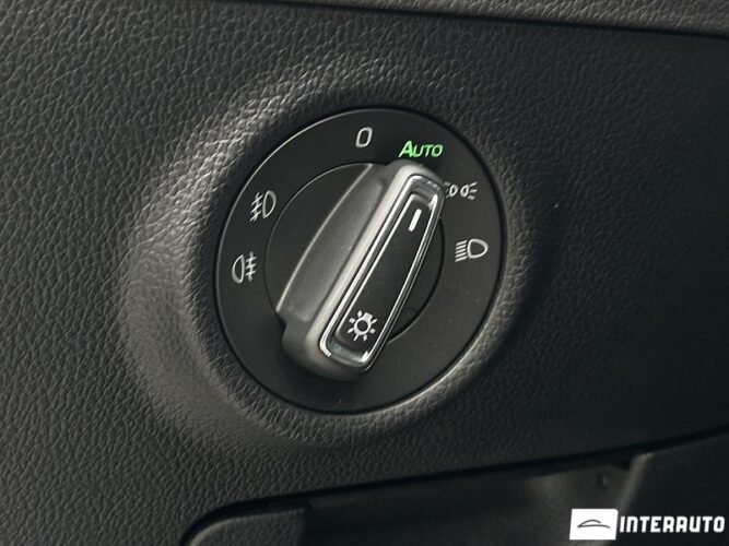 Skoda Superb 48 interauto-car