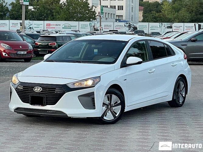 Hyundai Ioniq 30 interauto-car