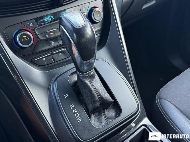 Ford Kuga 43 interauto-car