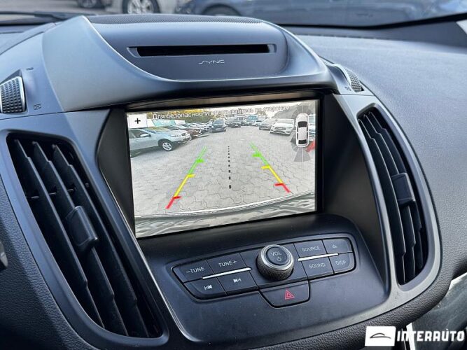 Ford Kuga 41 interauto-car