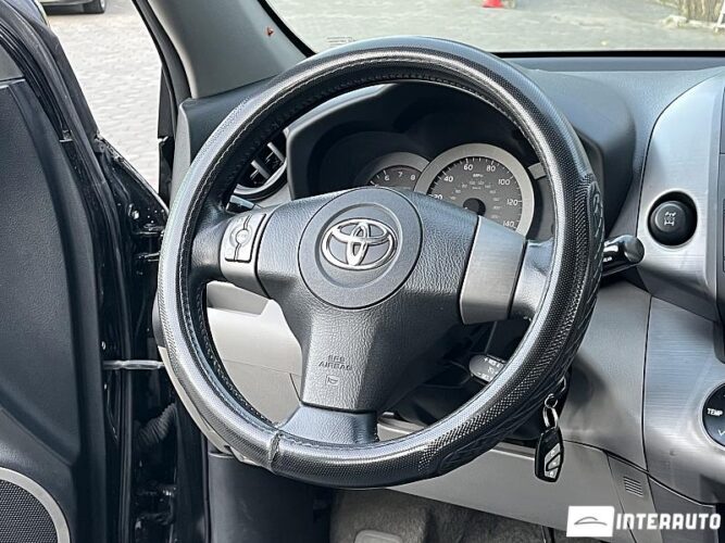 Toyota Rav-4 35 interauto-car