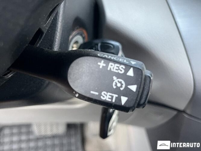 Toyota Rav-4 36 interauto-car