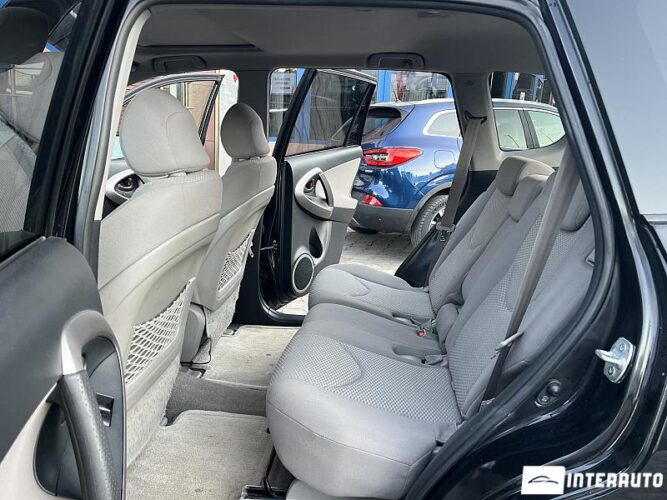 Toyota Rav-4 41 interauto-car