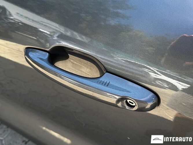 Ford Escape 48 interauto-car