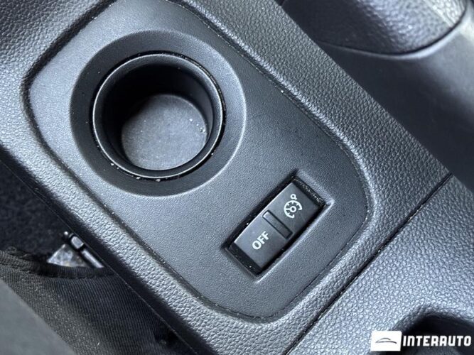 Dacia Duster 42 interauto-car