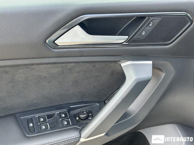 Volkswagen Tiguan 34 interauto-car