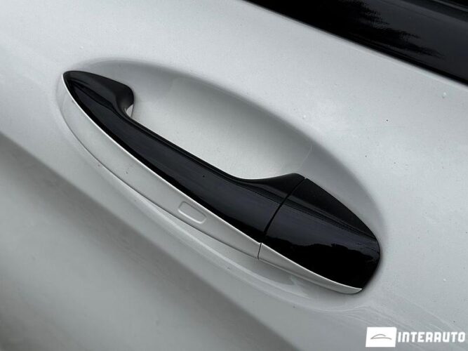 Mercedes C 300 53 interauto-car