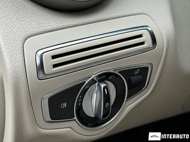 Mercedes C 300 47 interauto-car