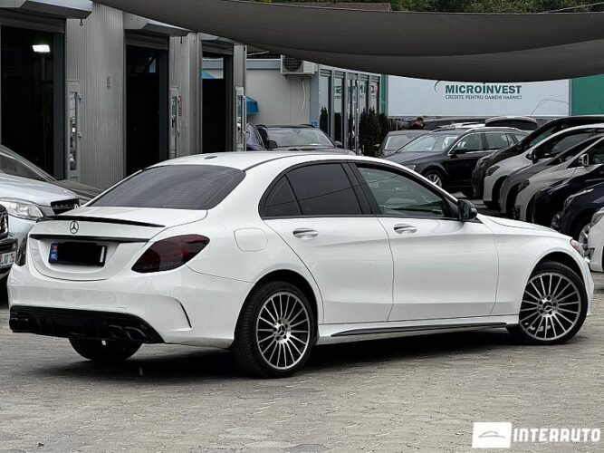 Mercedes C 300 36 interauto-car