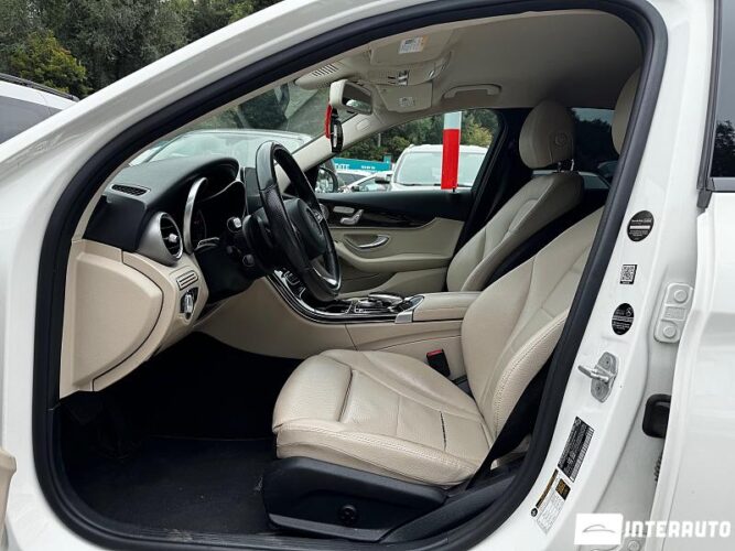 Mercedes C 300 38 interauto-car