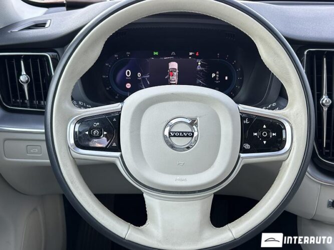 Volvo XC 60 44 interauto-car