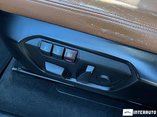 BMW X3 2.8i 36 interauto-car