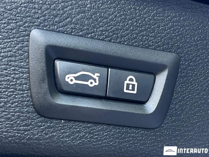 BMW X3 2.8i 50 interauto-car