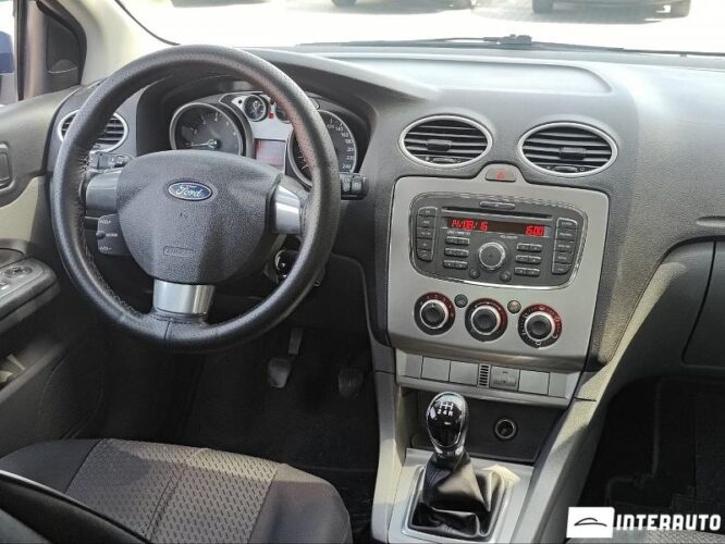 Ford Focus 36 interauto-car