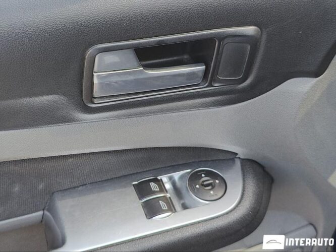 Ford Focus 42 interauto-car