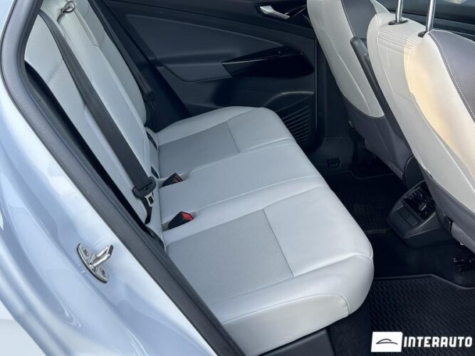 Volkswagen ID.4 Crozz 48 interauto-car