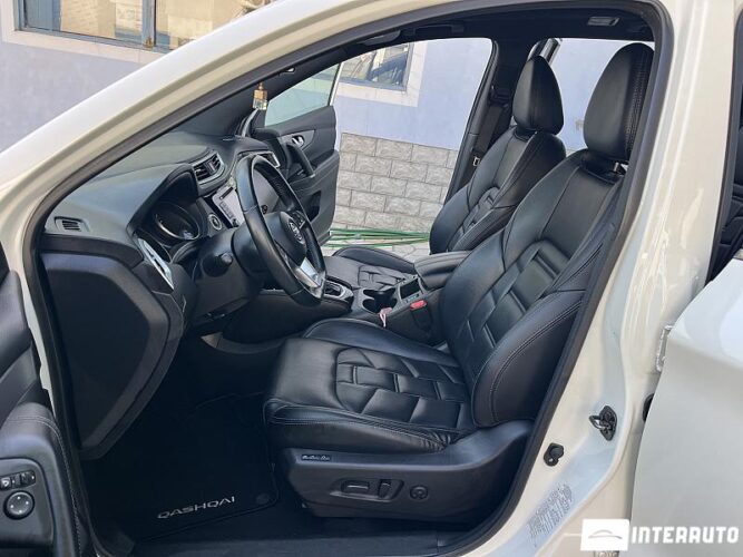 Nissan Qashqai 35 interauto-car