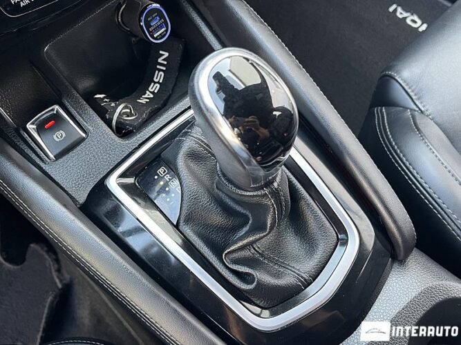 Nissan Qashqai 42 interauto-car