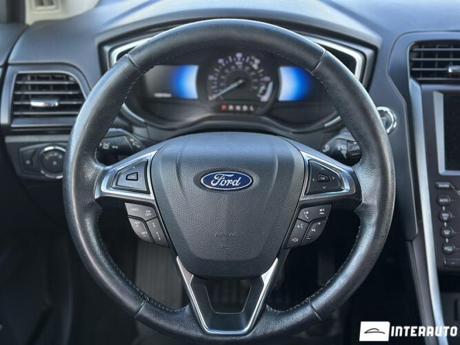 Ford Fusion 45 interauto-car