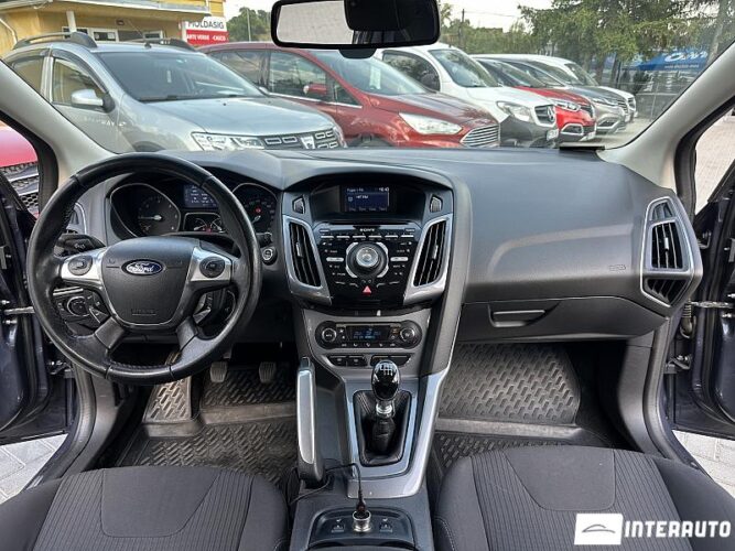 Ford Focus 35 interauto-car