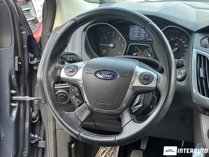 Ford Focus 36 interauto-car