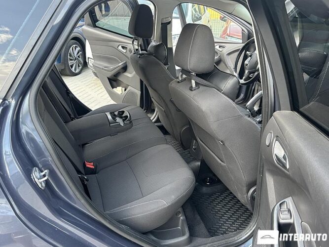 Ford Focus 43 interauto-car