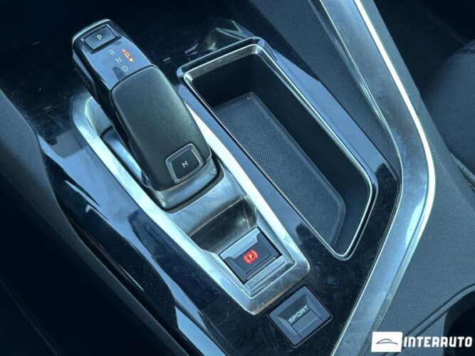 Peugeot 5008 42 interauto-car
