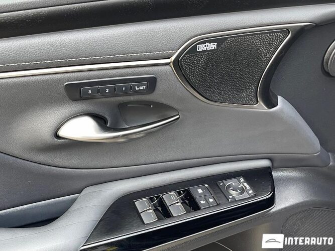 Lexus ES 300h 51 interauto-car