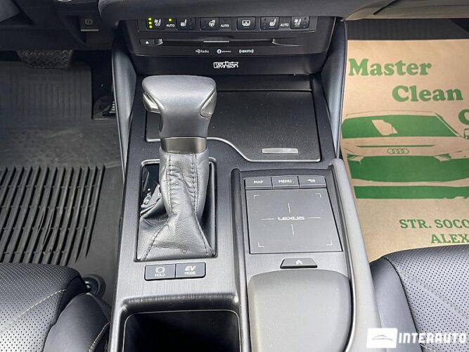 Lexus ES 300h 49 interauto-car