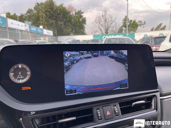 Lexus ES 300h 47 interauto-car