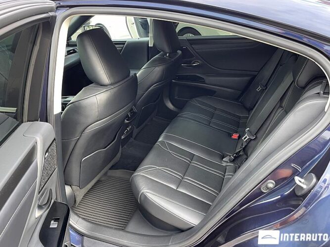 Lexus ES 300h 53 interauto-car