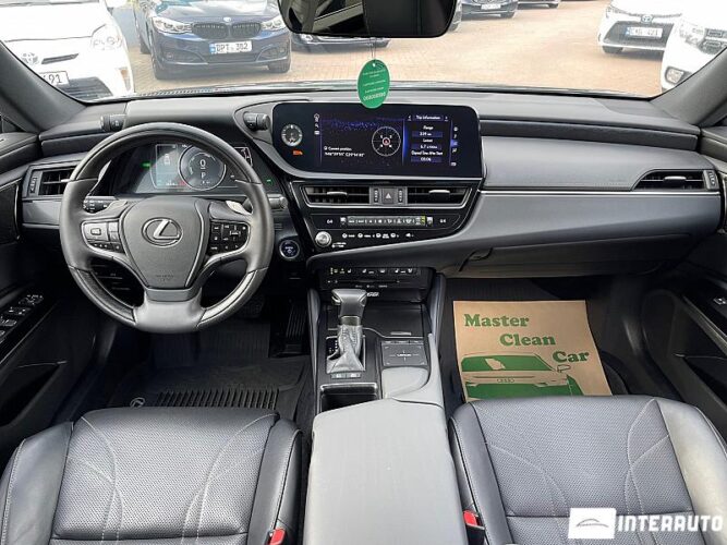 Lexus ES 300h 42 interauto-car