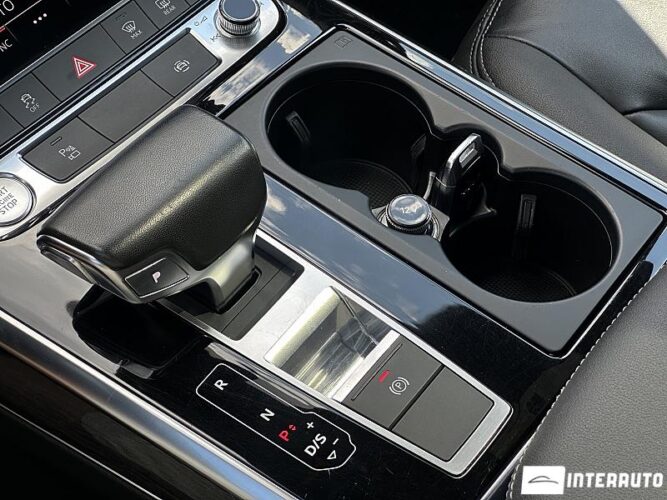 Audi Q8 49 interauto-car