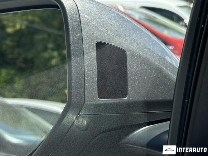 Audi Q8 61 interauto-car