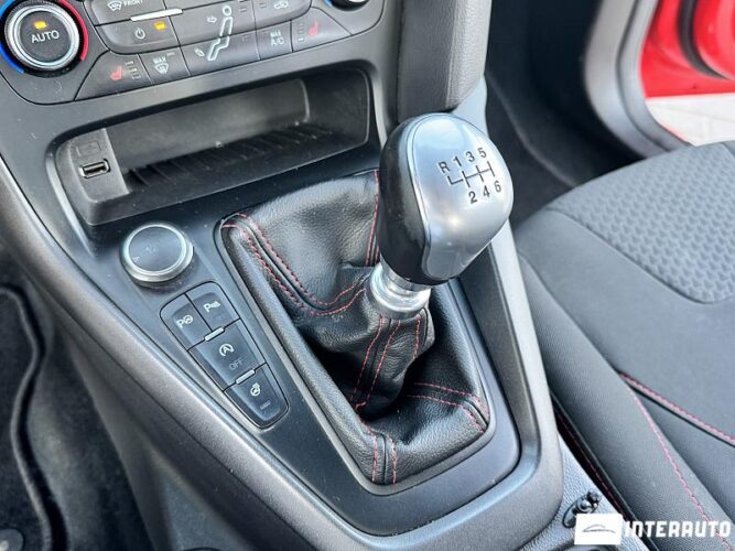 Ford Focus 42 interauto-car